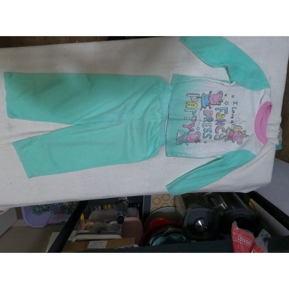 kids 4 t sleep wear, peppa stepa, bottoms and top ,long sleave , warm and cozy